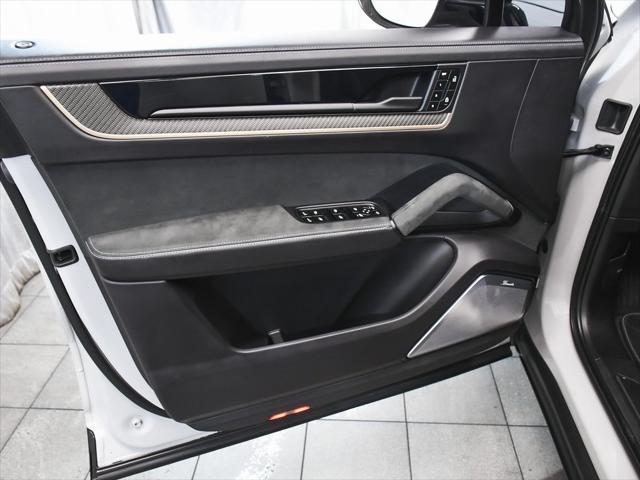 Photo of 2024 Gray Porsche Cayenne