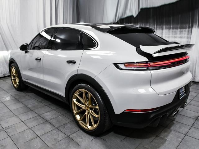 Photo of 2024 Gray Porsche Cayenne
