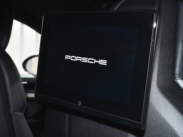 Photo of 2024 Gray Porsche Cayenne