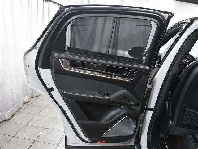 Photo of 2024 Gray Porsche Cayenne