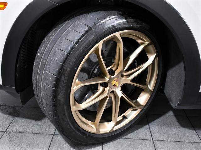 Photo of 2024 Gray Porsche Cayenne