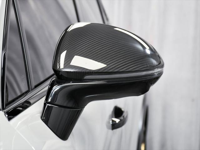 Photo of 2024 Gray Porsche Cayenne