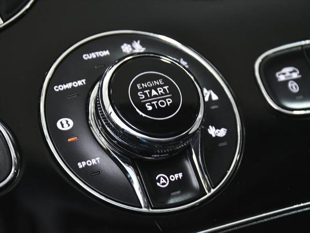 Photo of 2021 White Bentley Bentayga