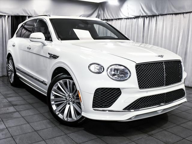 Photo of 2021 White Bentley Bentayga