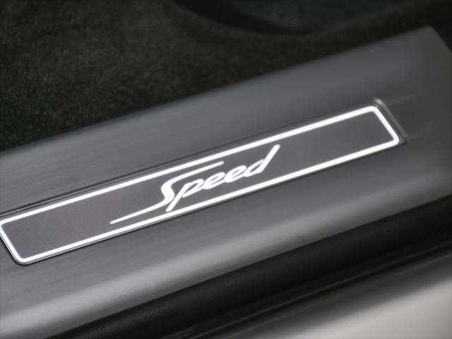 Photo of 2021 White Bentley Bentayga