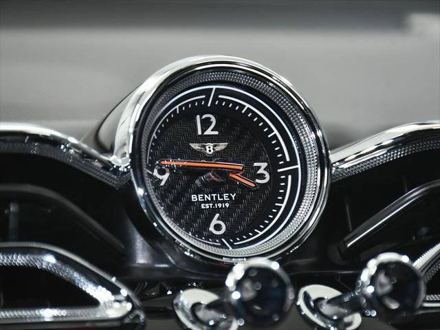 Photo of 2021 White Bentley Bentayga