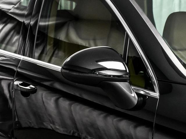 Photo of 2014 Jet Black Metallic Porsche Cayenne