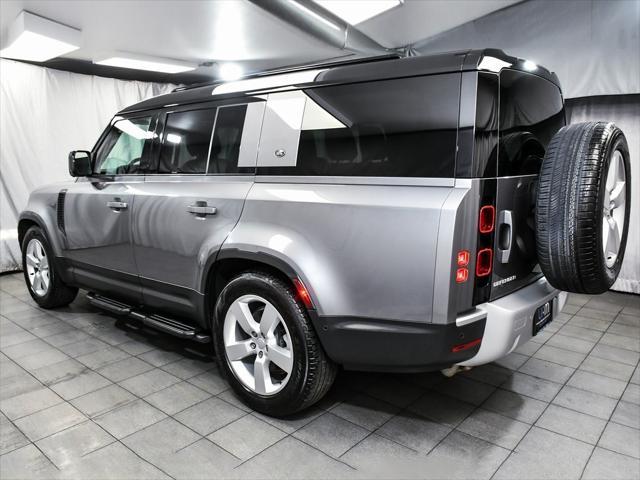 Photo of 2024 Eiger Gray Metallic Land Rover Defender