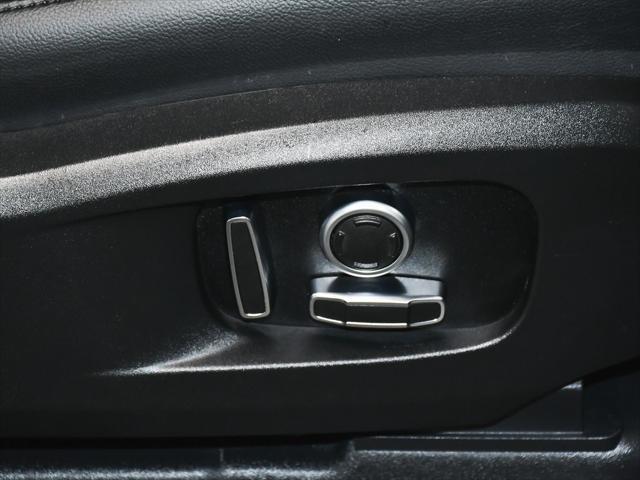 Photo of 2024 Eiger Gray Metallic Land Rover Defender