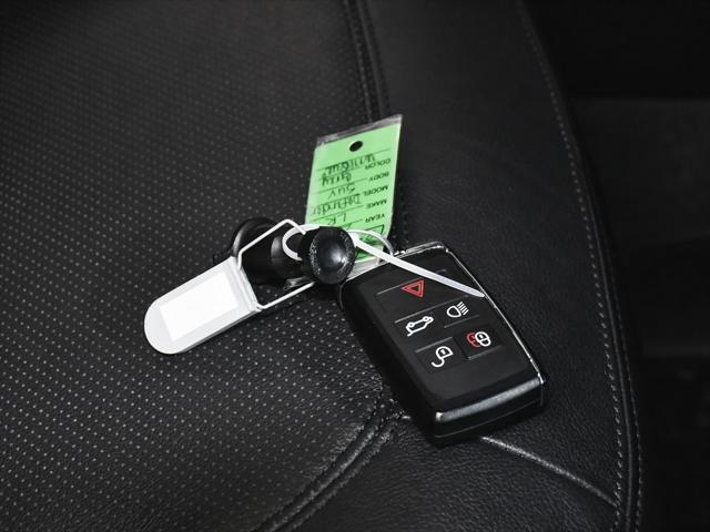 Photo of 2024 Eiger Gray Metallic Land Rover Defender