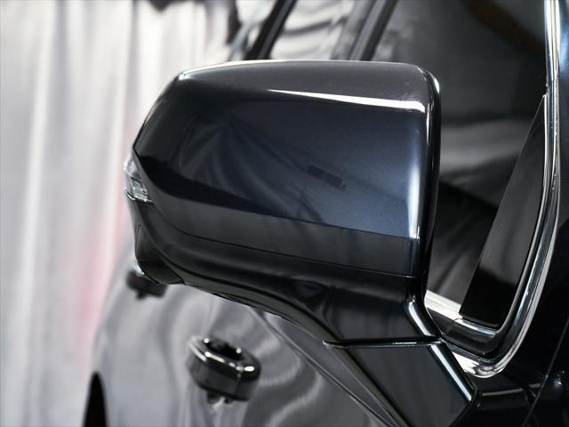 Photo of 2022 Galactic Gray Metallic Cadillac Escalade