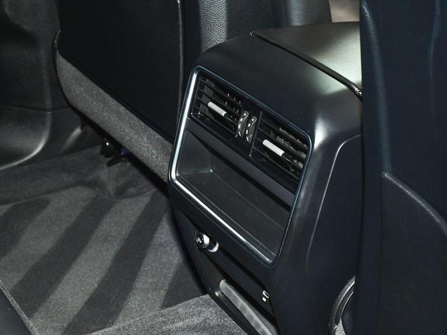 Photo of 2022 Black Porsche Cayenne