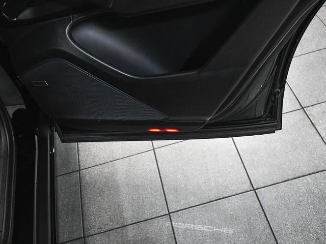Photo of 2022 Black Porsche Cayenne