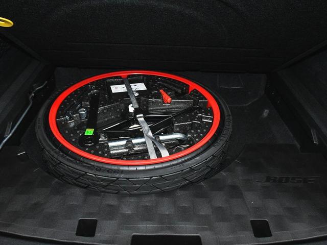 Photo of 2022 Black Porsche Cayenne