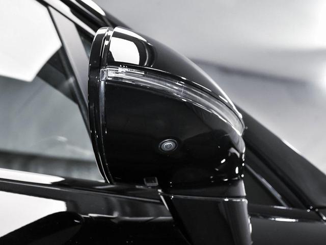 Photo of 2022 Black Porsche Cayenne