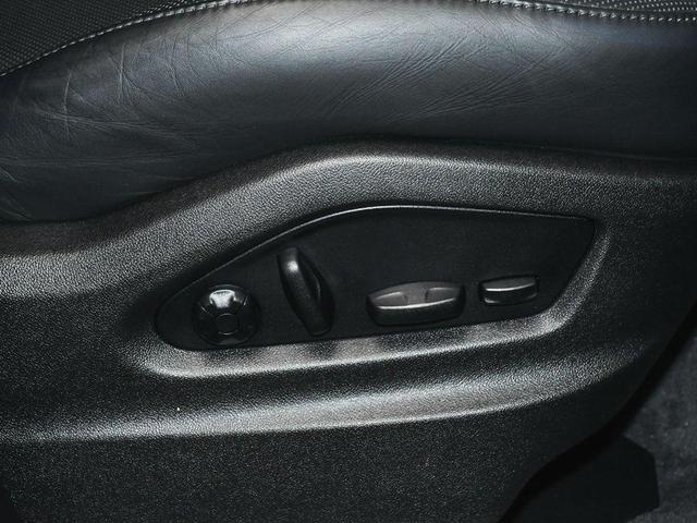 Photo of 2022 Black Porsche Cayenne