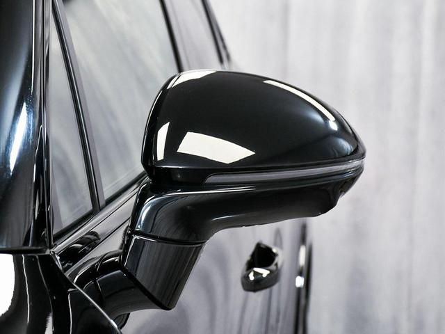 Photo of 2022 Black Porsche Cayenne