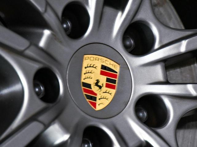 Photo of 2022 Black Porsche Cayenne
