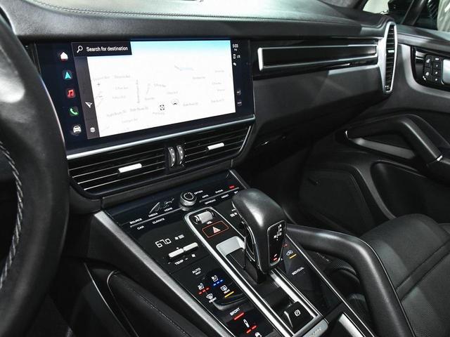 Photo of 2022 Black Porsche Cayenne