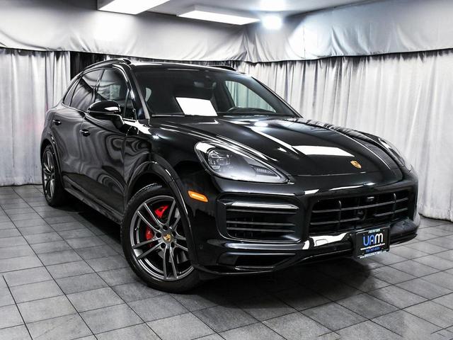 Photo of 2022 Black Porsche Cayenne