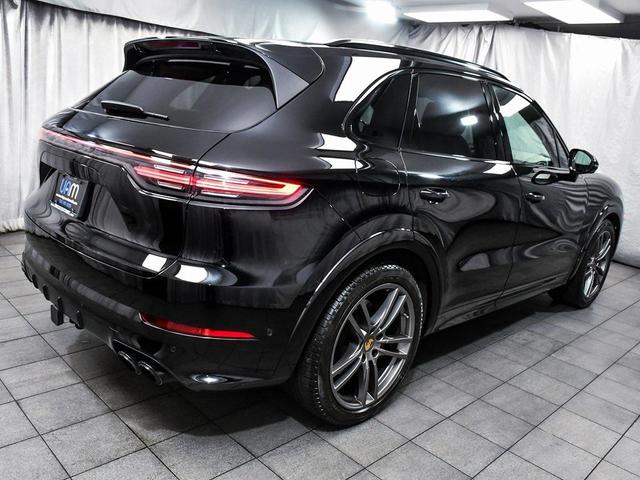 Photo of 2022 Black Porsche Cayenne