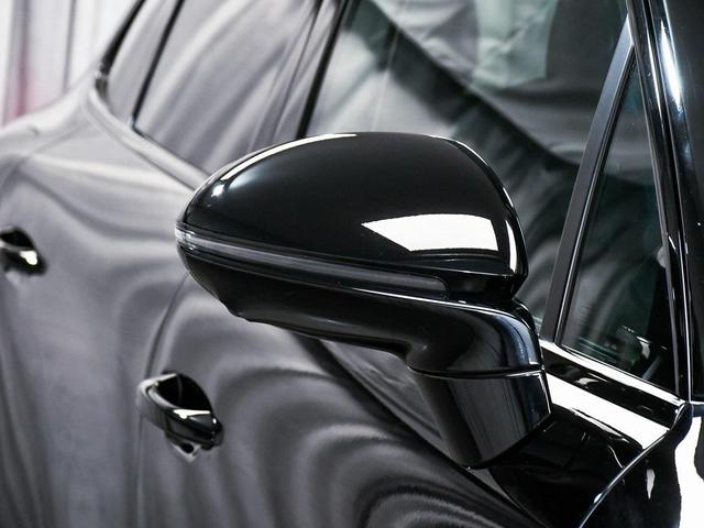 Photo of 2022 Black Porsche Cayenne