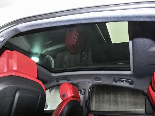 Photo of 2022 White Porsche Cayenne