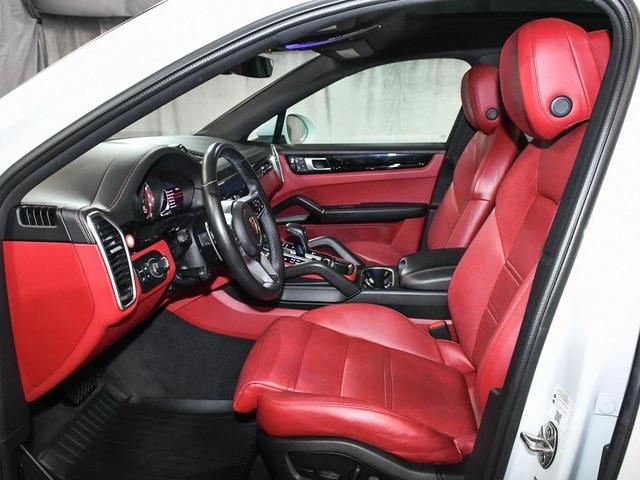 Photo of 2022 White Porsche Cayenne