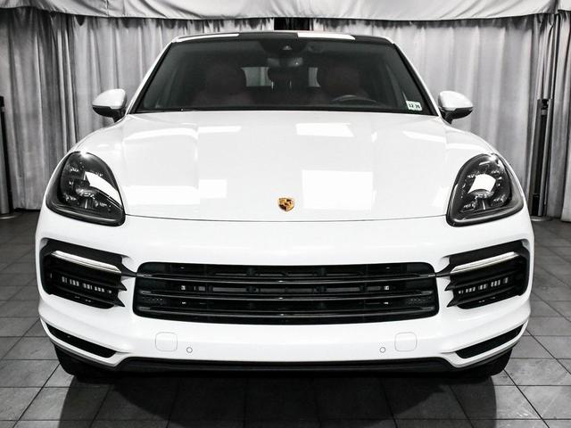 Photo of 2022 White Porsche Cayenne