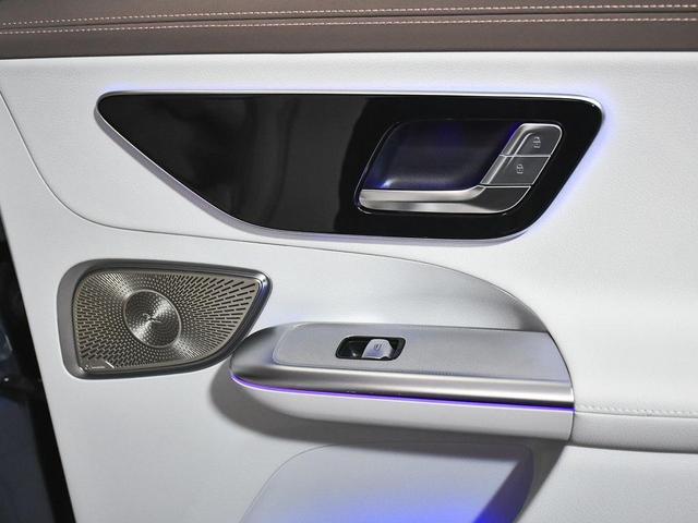 Photo of 2023 Twilight Blue Metallic Mercedes-Benz EQE 350