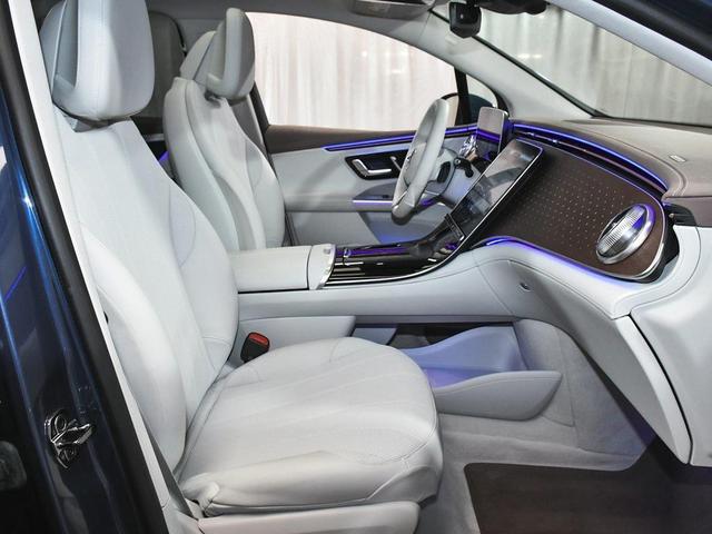 Photo of 2023 Twilight Blue Metallic Mercedes-Benz EQE 350