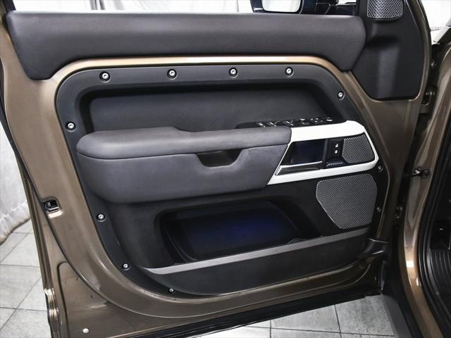Photo of 2020 Brown Land Rover Defender