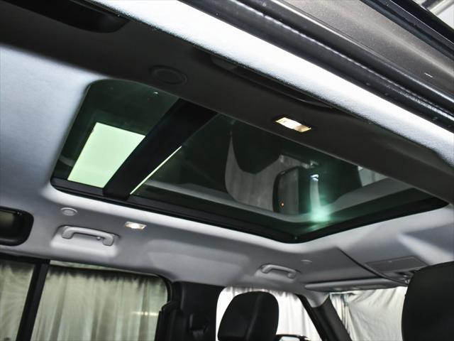 Photo of 2020 Brown Land Rover Defender