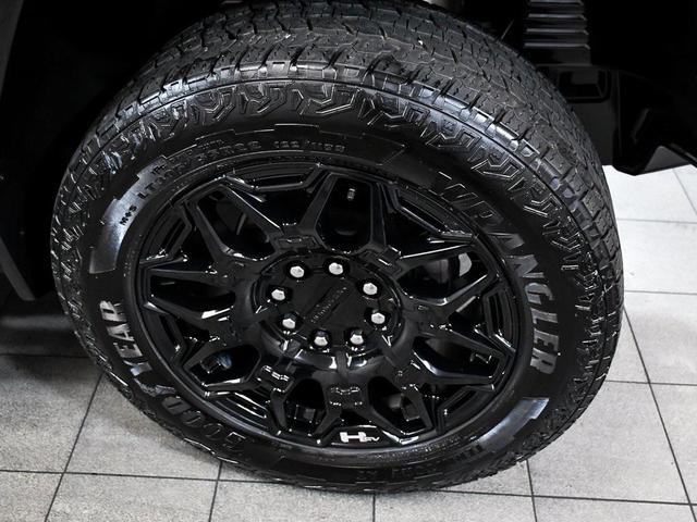Photo of 2025 Deep Aurora Metallic (Dark Bronze) GMC HUMMER EV SUV