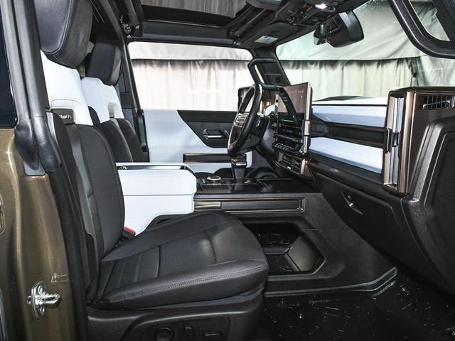 Photo of 2025 Deep Aurora Metallic (Dark Bronze) GMC HUMMER EV SUV