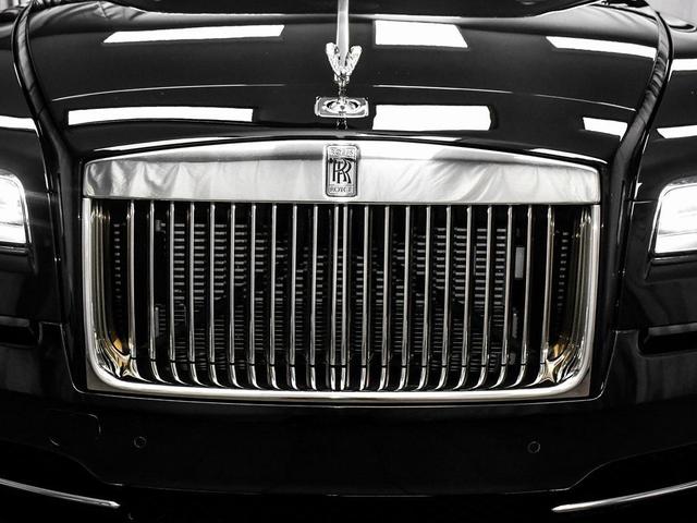 Photo of 2016 Black Rolls-Royce Wraith