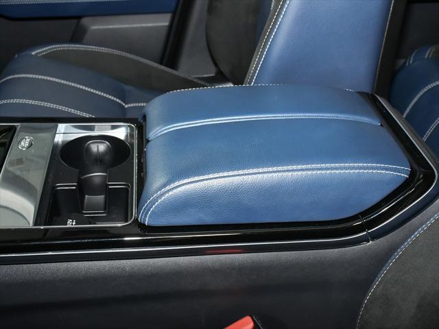 Photo of 2020 Byron Blue Metallic Land Rover Range Rover Velar