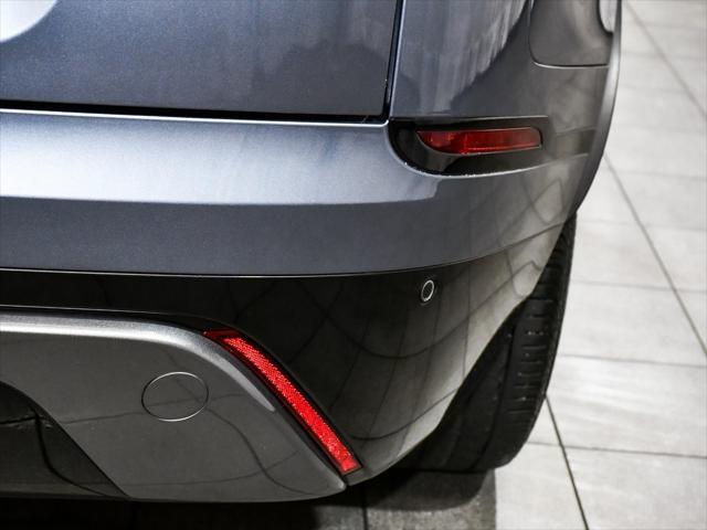 Photo of 2020 Byron Blue Metallic Land Rover Range Rover Velar