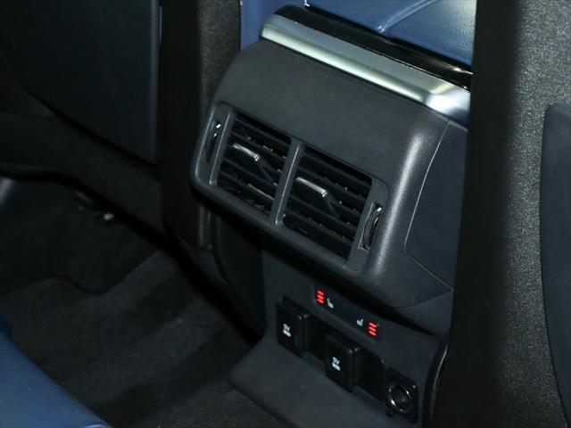 Photo of 2020 Byron Blue Metallic Land Rover Range Rover Velar