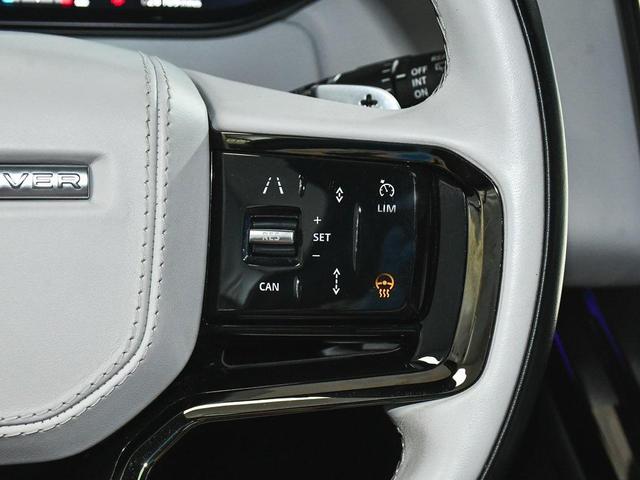 Photo of 2023 White Land Rover Range Rover Sport