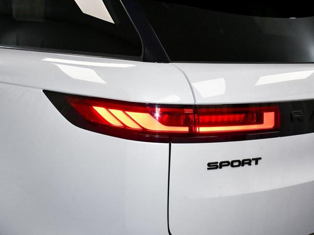 Photo of 2023 White Land Rover Range Rover Sport