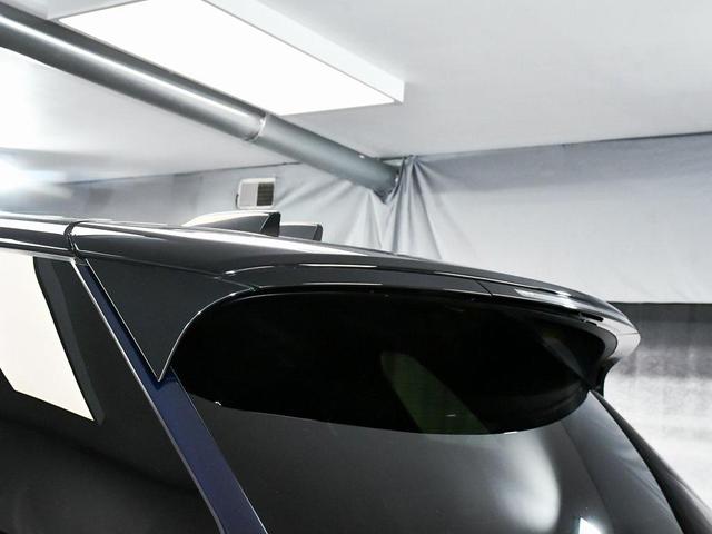 Photo of 2023 White Land Rover Range Rover Sport