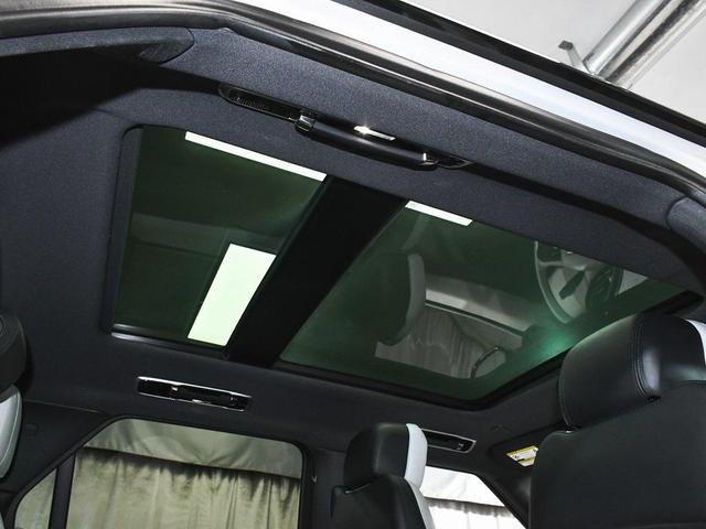 Photo of 2023 White Land Rover Range Rover Sport
