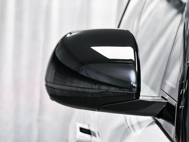 Photo of 2023 White Land Rover Range Rover Sport