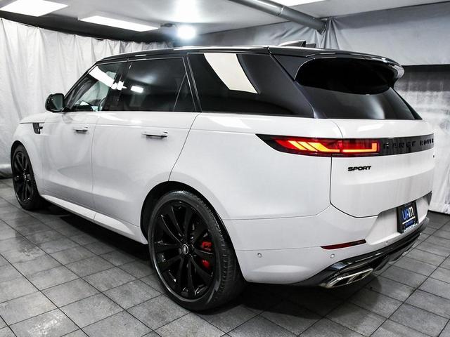 Photo of 2023 White Land Rover Range Rover Sport