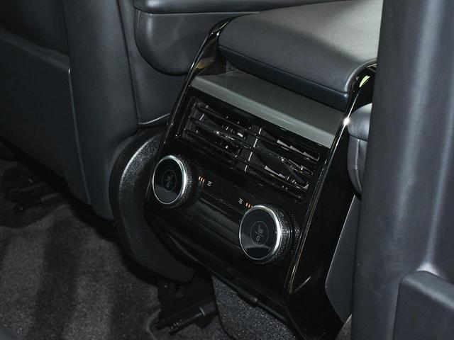 Photo of 2023 White Land Rover Range Rover Sport