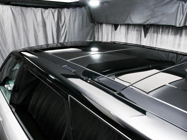 Photo of 2023 White Land Rover Range Rover Sport