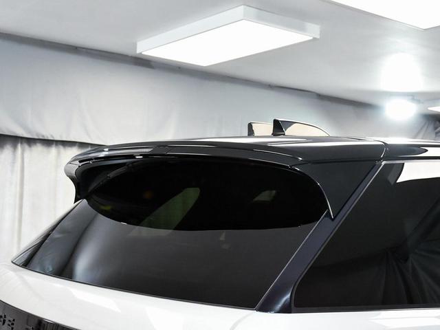 Photo of 2023 White Land Rover Range Rover Sport