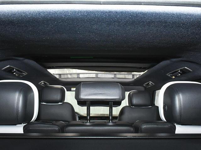 Photo of 2023 White Land Rover Range Rover Sport