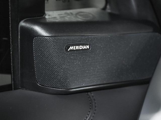 Photo of 2023 Santorini Black Metallic Land Rover Range Rover